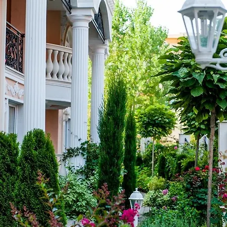 Апартаменты Cozy House Солнечный берег